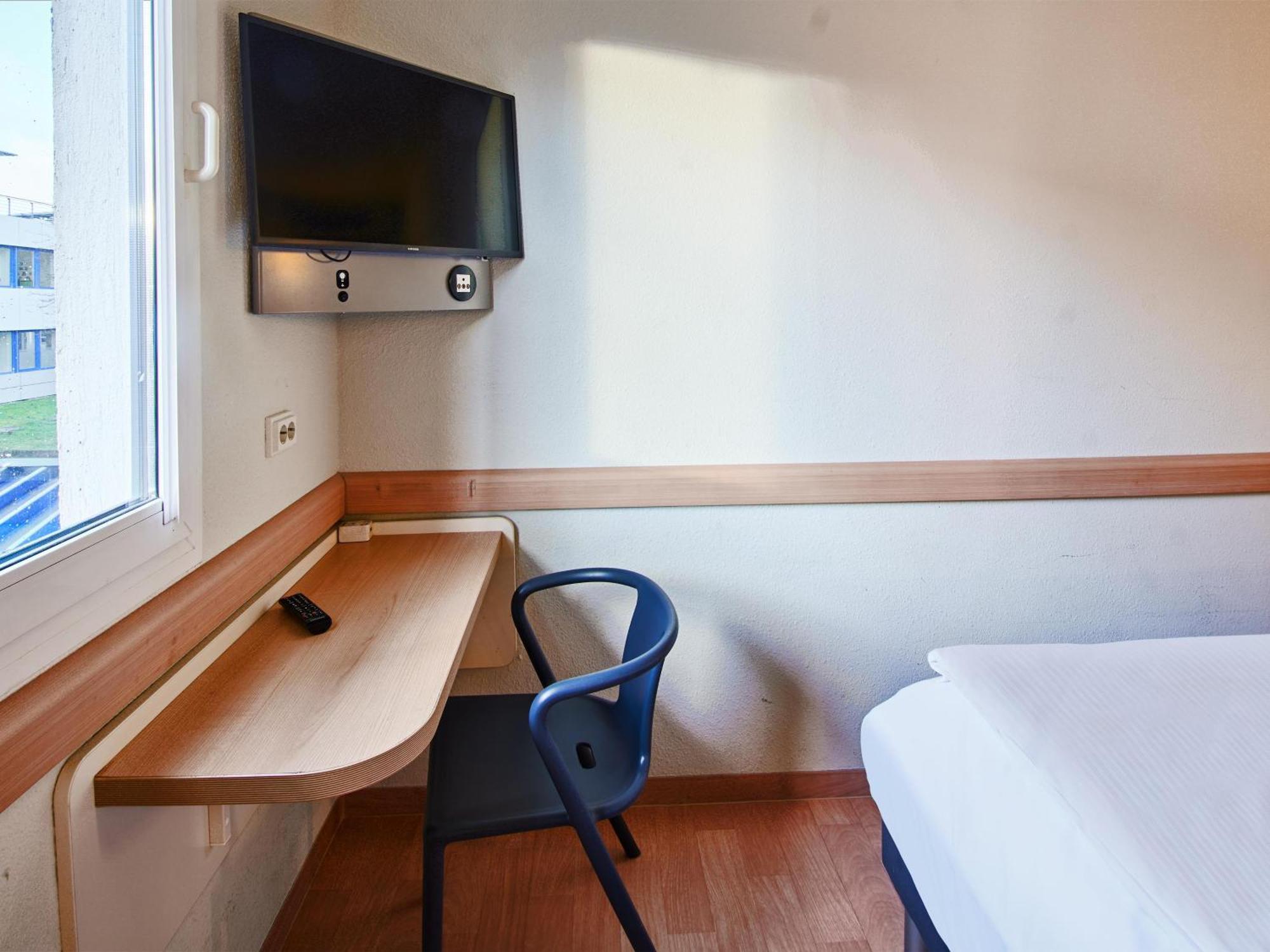 B&B Hotel Wiesbaden-Ost Экстерьер фото