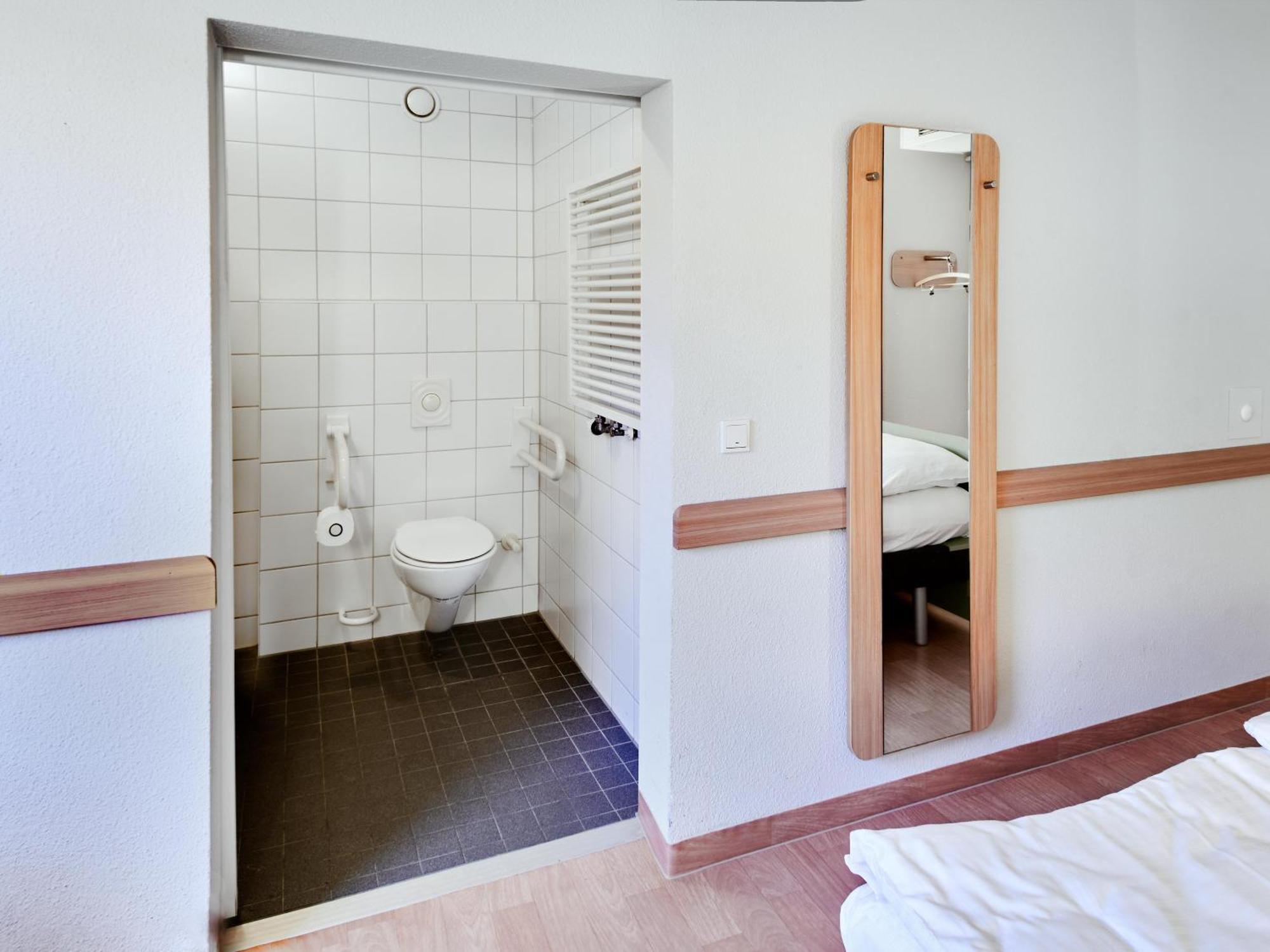 B&B Hotel Wiesbaden-Ost Экстерьер фото