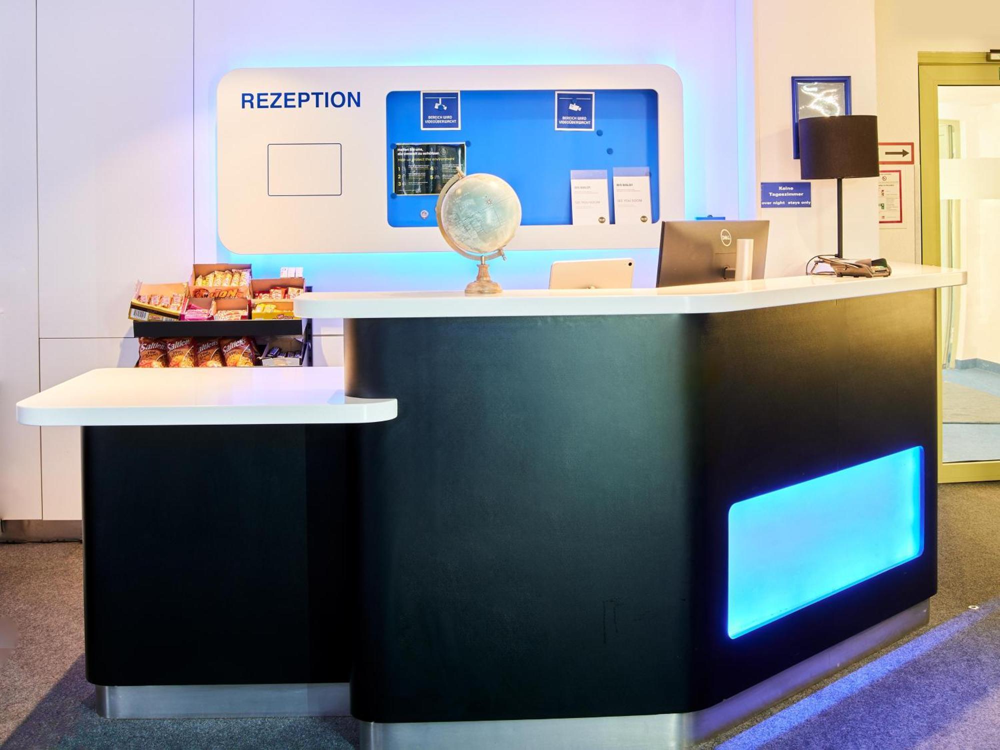 B&B Hotel Wiesbaden-Ost Экстерьер фото