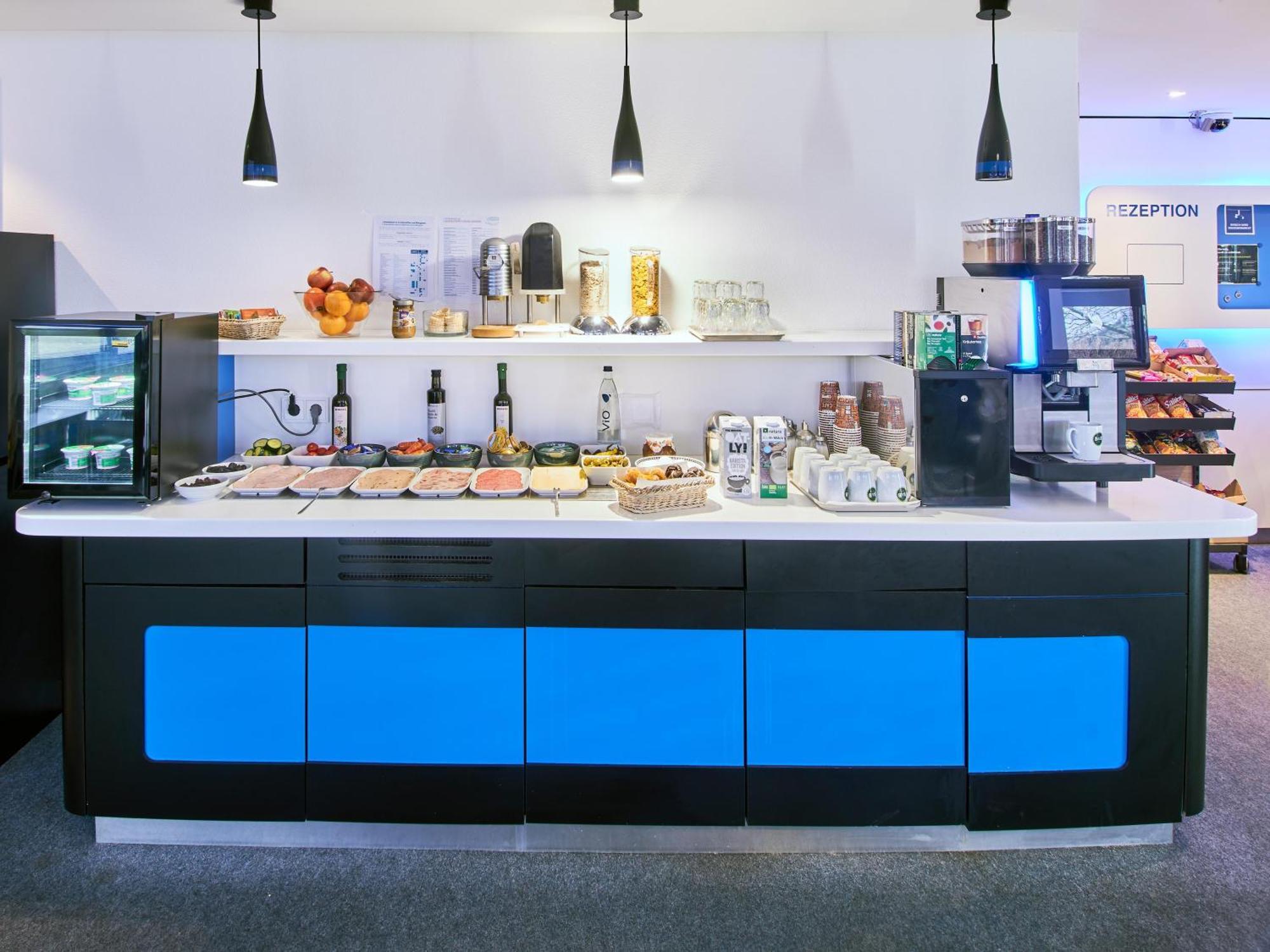 B&B Hotel Wiesbaden-Ost Экстерьер фото